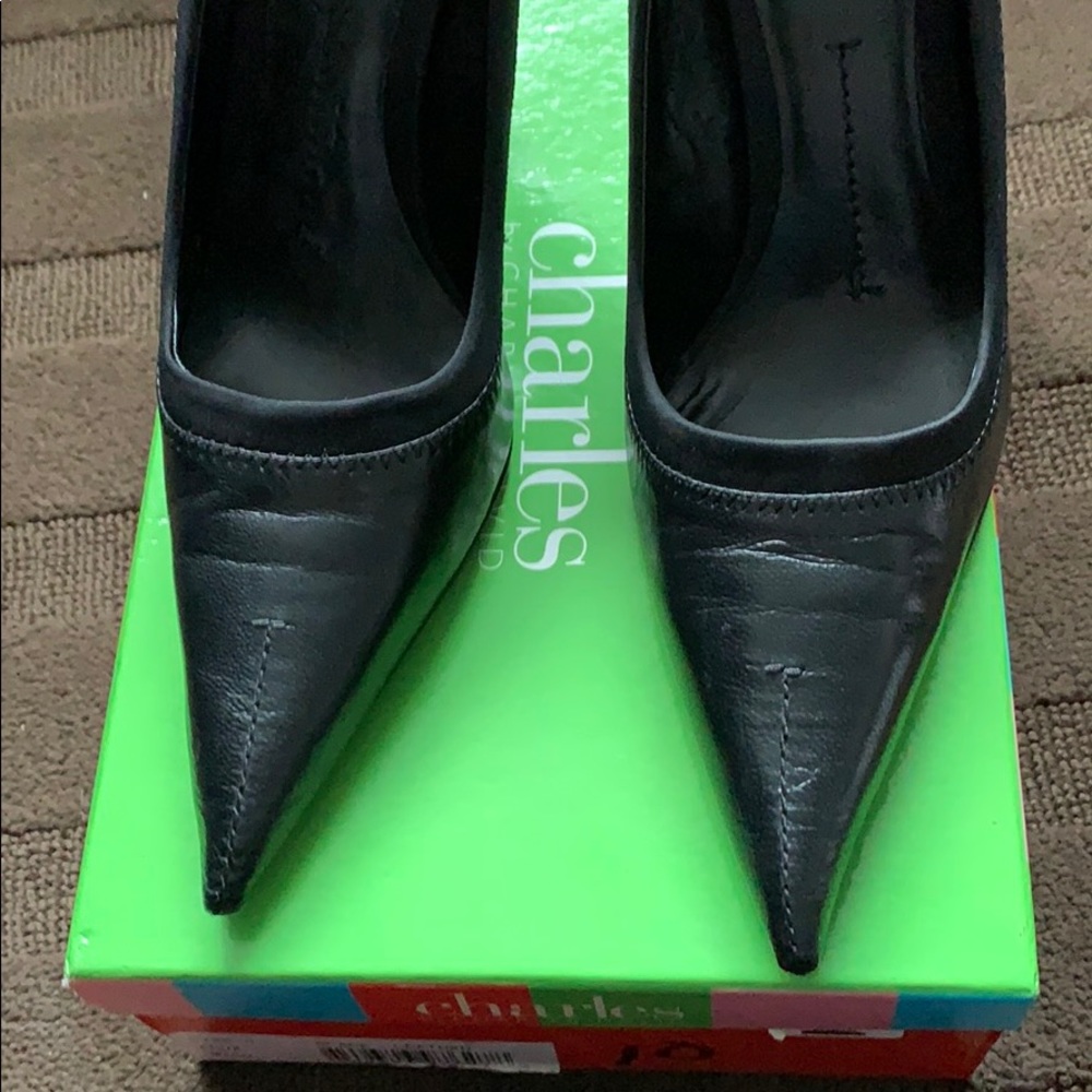 Heels - Picture 3 of 3